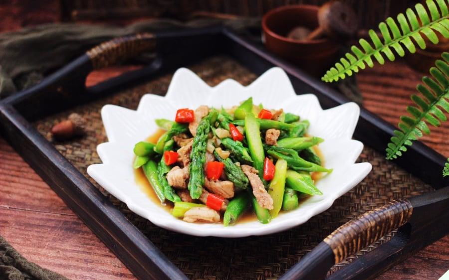 Thịt xào măng tây thơm ngon