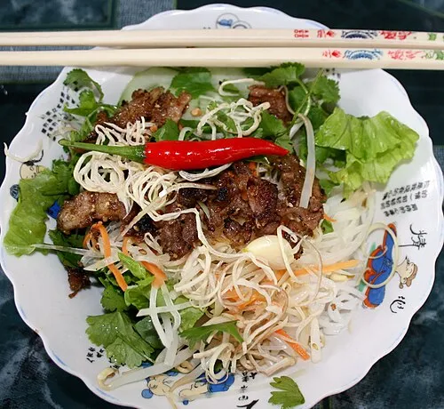 bún thịt nướng
